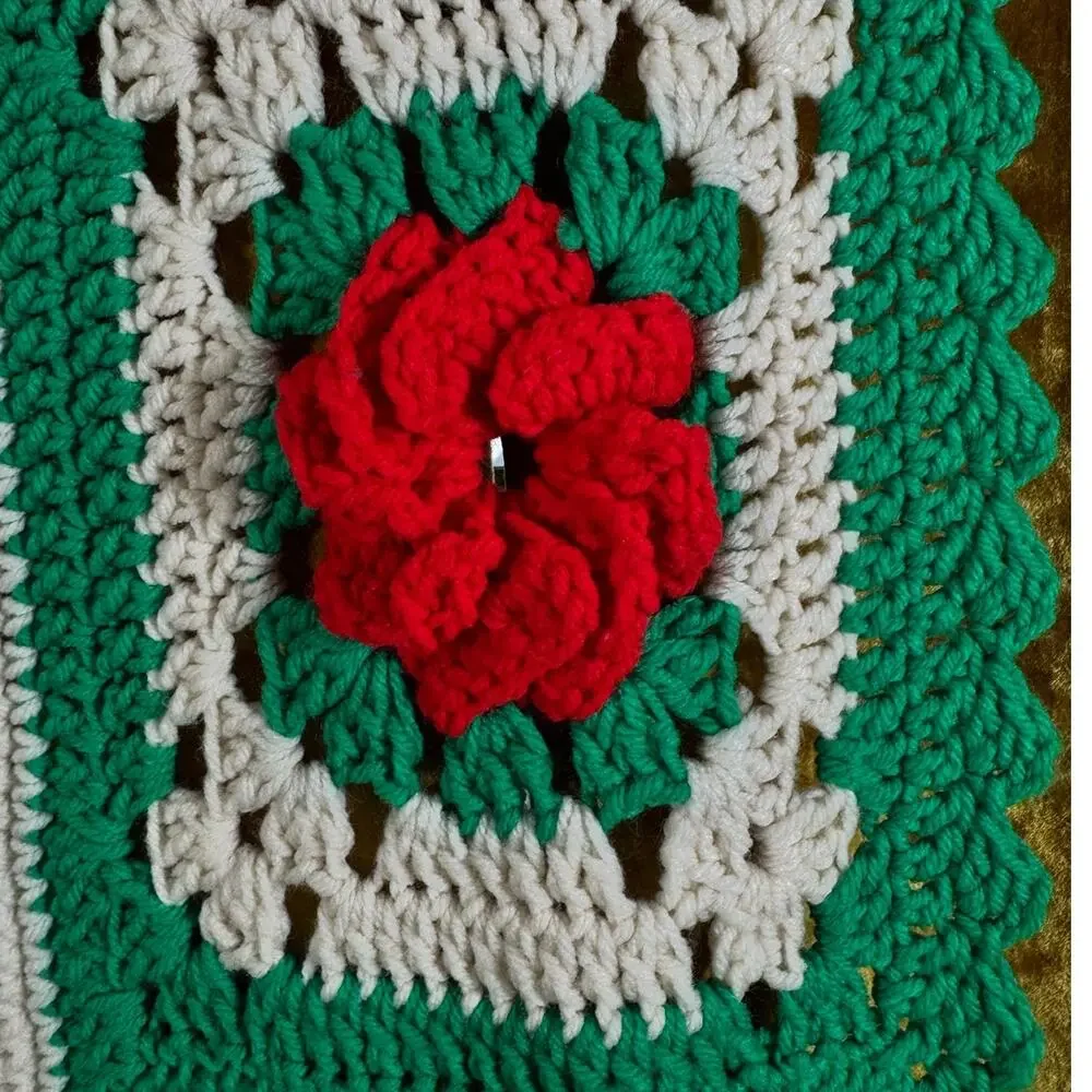 Handmade Crochet CARMICHAEL Name Blanket Christmas Runner 3D Rose Vintage 30x67